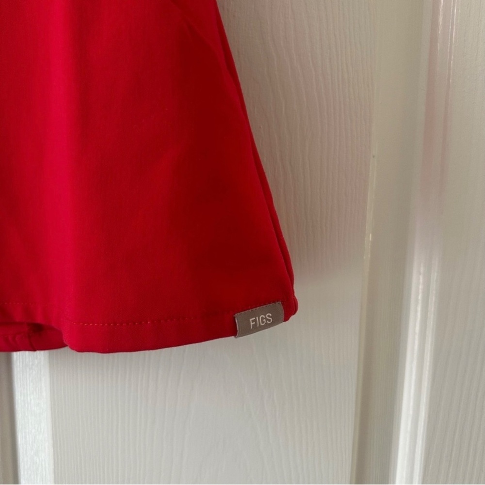 FIGS Insiza Slim Mandarin Collar Top Red‎ - Picture 3 of 5